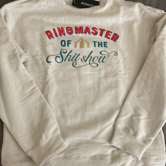 Fun nwt sweatshirt - Picture 2 of 5